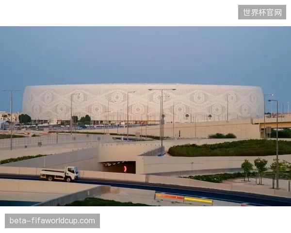 多哈阿图玛玛球场应用联动调度算法消解了赛前一小时的极端拥堵压强